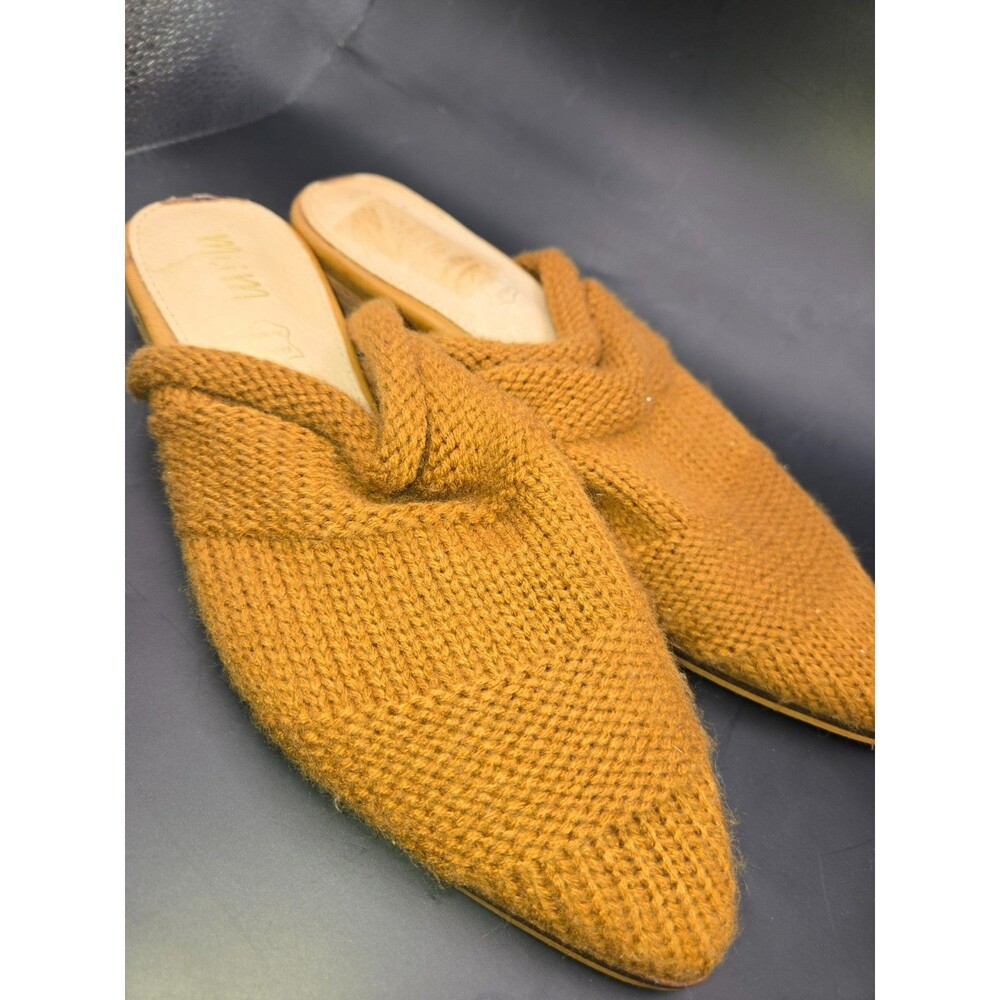 Mi.iM Knit Pointed Toe Mules – Caramel Brown / Tan Leather Lining – Size 8.5